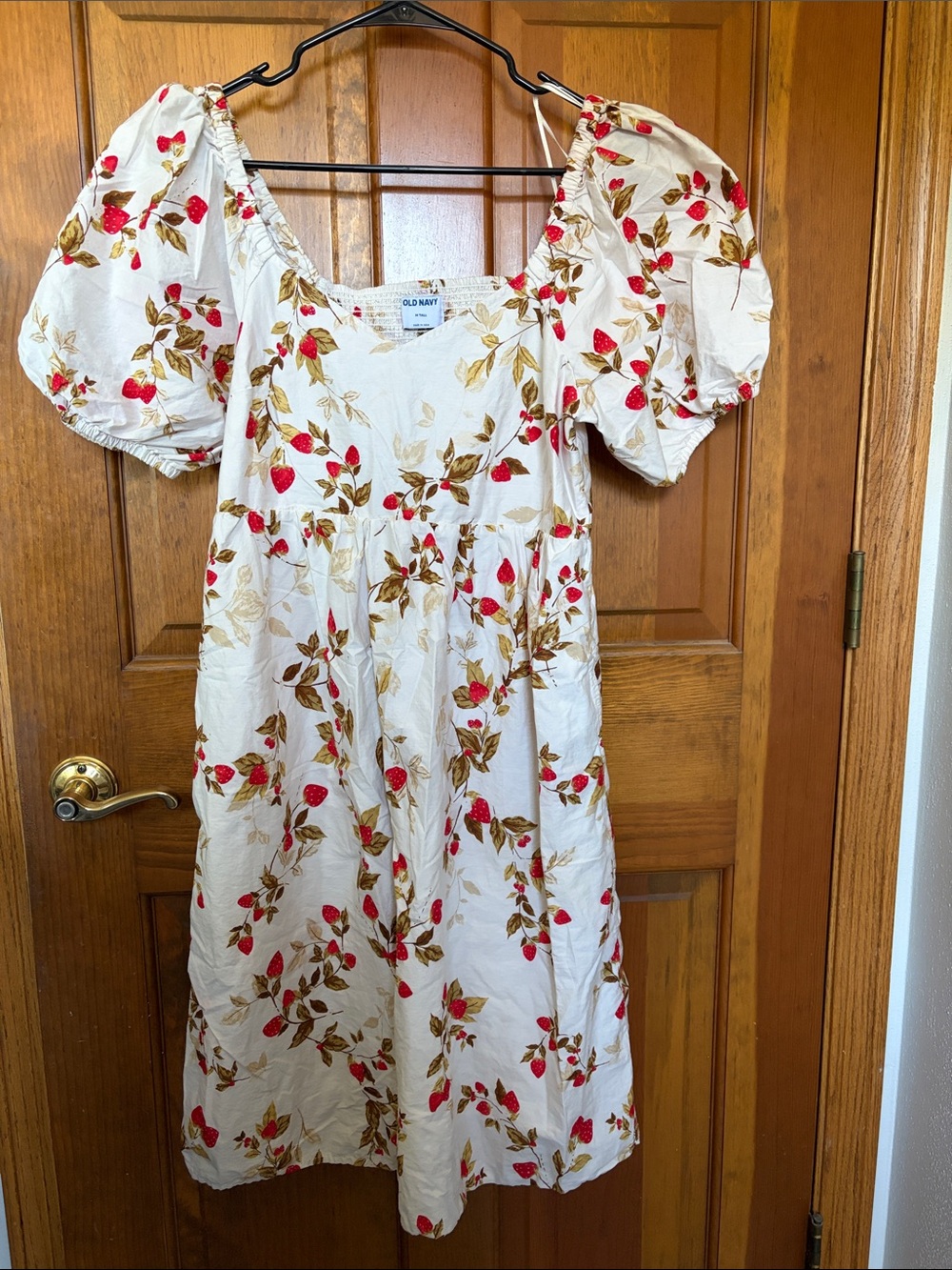 Old Navy Cottagecore Strawberry Print puff sleeve dress